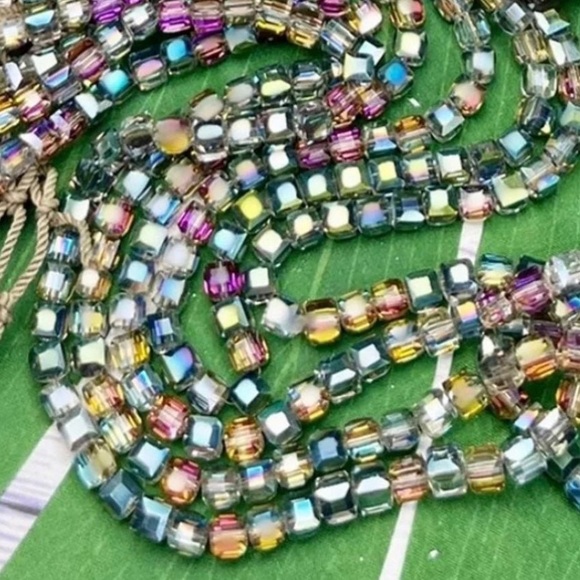 100 Austrian Crystals Cube Beads AB Clear & Purple Green Colored DIY Mixed Lot - Picture 5 of 17